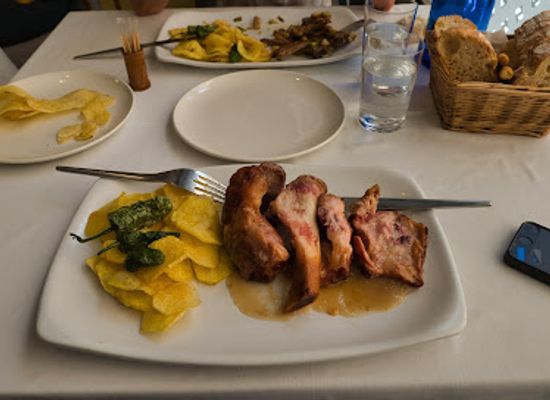 spain/castile-la-mancha/restaurant/restaurante-los-corales-de-caldereros