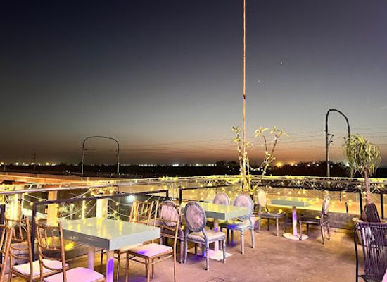 india/central-india/restaurant/mocha-sky-cafe-and-bar