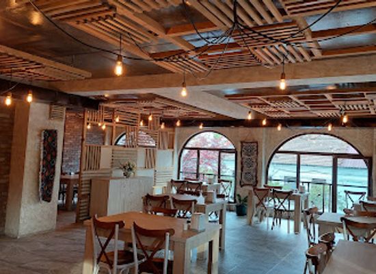 georgia/adjara/restaurant/acharuli-khachapuri-house
