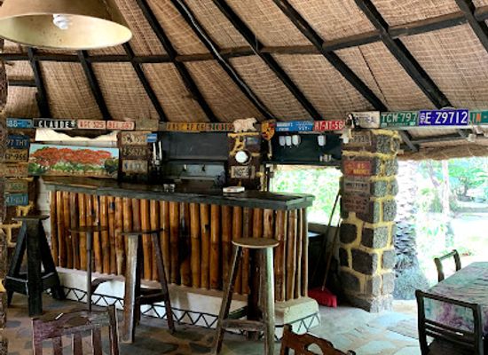 guinea/mamou-region/restaurant/restaurant-chez-claude