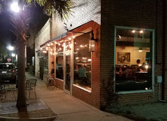 south-carolina/beaufort/restaurant/old-bull-tavern