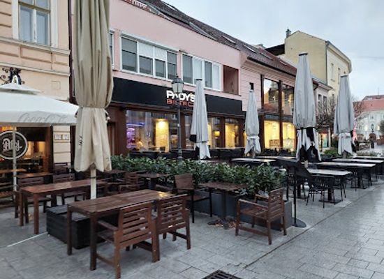 hungary/szekesfehervar/restaurant/pady-s-bistro