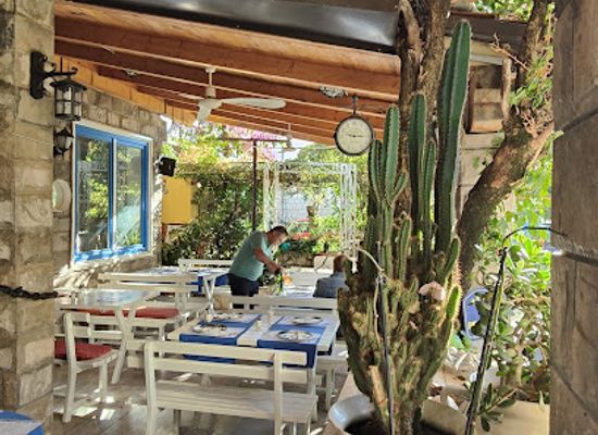 montenegro/budva/restaurant/aquarius