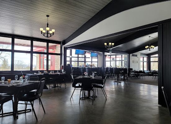 wisconsin/lake-superior-lowland/restaurant/the-local-bar-grille