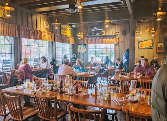 alabama/cahaba-valley/restaurant/cracker-barrel-old-country-store