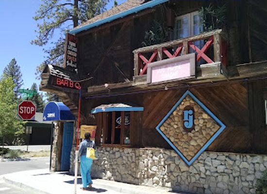 california/lake-tahoe/restaurant/rojo-s-tavern