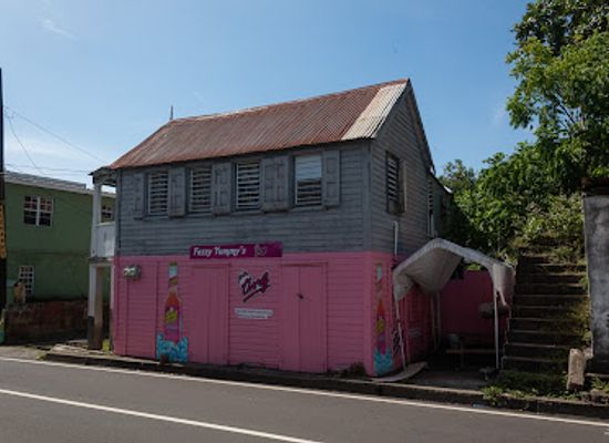 saint-kitts-and-nevis/old-road-town/restaurant/fazzy-yummy-s