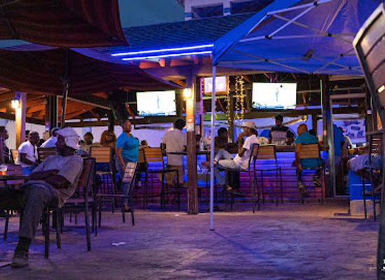 saint-kitts-and-nevis/basseterre/restaurant/champions-restaurants-lounge