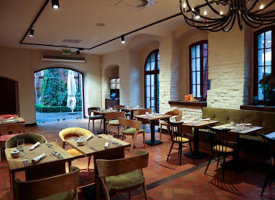 poland/kuyavian-pomeranian-lake-district/restaurant/4-pory-roku-restauracja