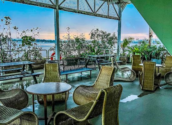 singapore/northeast-region/restaurant/smith-marine-floating-restaurant