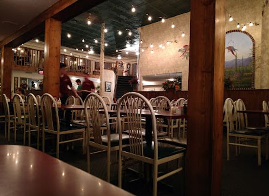 illinois/ferne-clyffe-state-park/restaurant/bennie-s-italian-foods