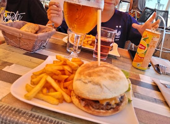 france/normandy-beaches/restaurant/en-face