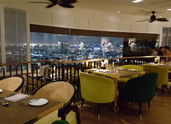 united-arab-emirates/northern-emirates/restaurant/al-dawaar-revolving-restaurant