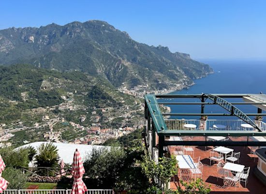 italy/ravello/restaurant/rossellinis