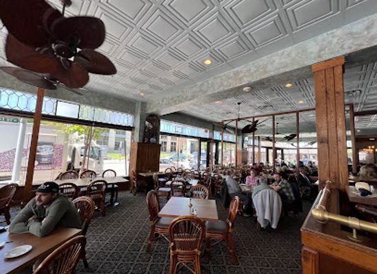 virginia/roanoke/downtown-roanoke/restaurant/billy-s