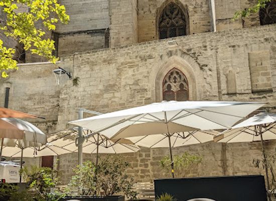 france/avignon/palais-des-papes/restaurant/restaurant-le-coin-cache