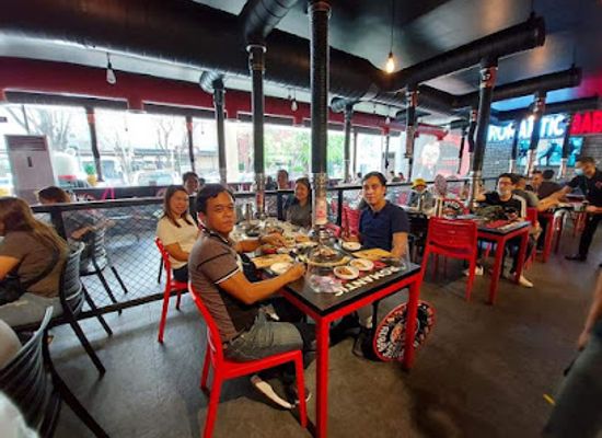 philippines/cagayan-de-oro/restaurant/romantic-baboy