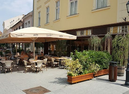 hungary/szekesfehervar/restaurant/perte-bistro