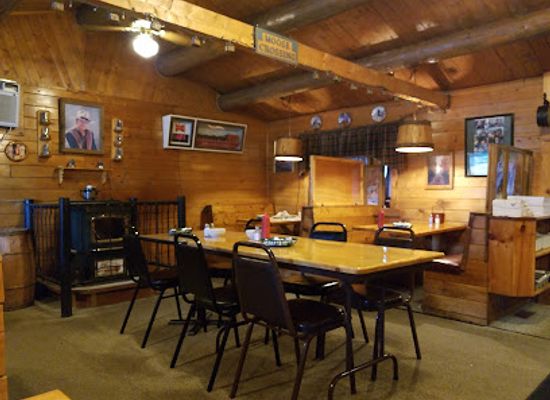 maine/aroostook-county/restaurant/blue-moose-lodge