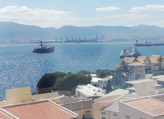gibraltar/rosia-bay/restaurant/edinburgh-arms-gastro-bar