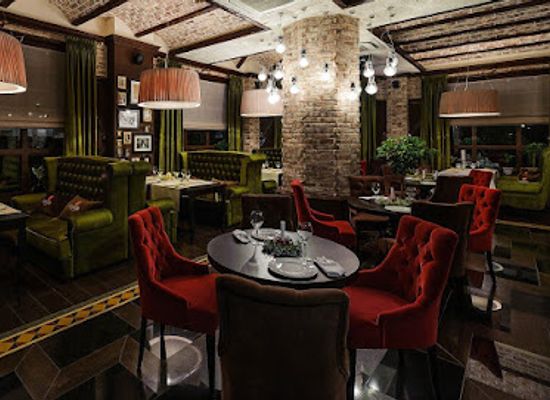 ukraine/kharkiv/svobody-square/restaurant/familia