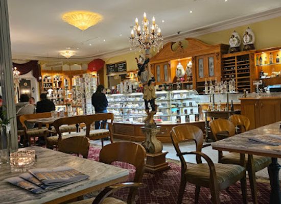 germany/dresden/altstadt/restaurant/coselpalais-restaurant-grand-cafe