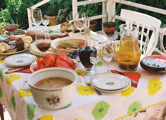 georgia/abkhazia/restaurant/family-dinner-in-chiatura