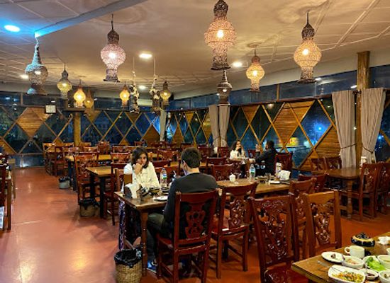 myanmar-burma/golden-rock/restaurant/mingalabar-restaurant