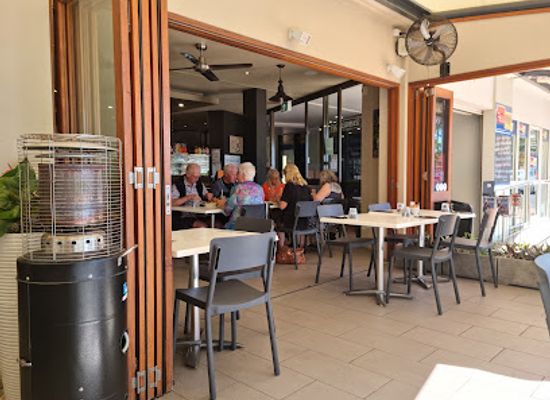 australia/fraser-coast/restaurant/sea-breeze-cafe-hervey-bay