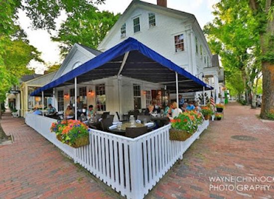 massachusetts/nantucket/restaurant/the-boarding-house