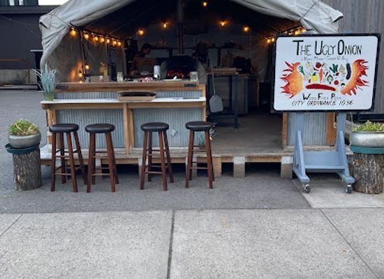 montana/bozeman/restaurant/the-ugly-onion