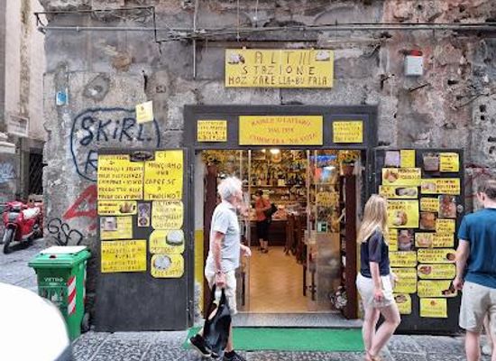 italy/naples/restaurant/salumeria-rafele-o-lattaro