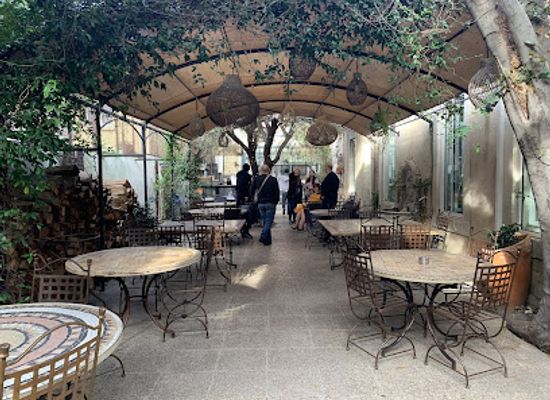 france/avignon/avignon-old-town/restaurant/restaurant-maison-de-la-tour