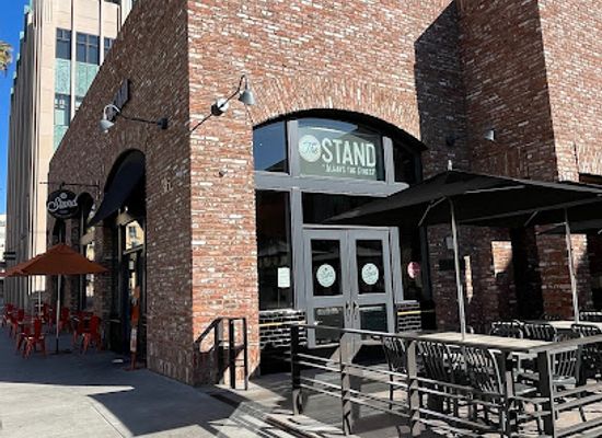 california/pasadena/playhouse-district/restaurant/the-stand-american-classics-redefined
