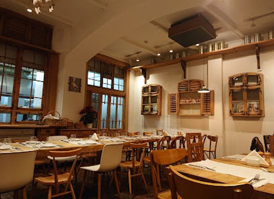 romania/muntenia/restaurant/lacrimi-si-sfinti