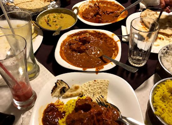 tanzania/arusha/restaurant/chowpatty-indian-restaurant-hot-plate