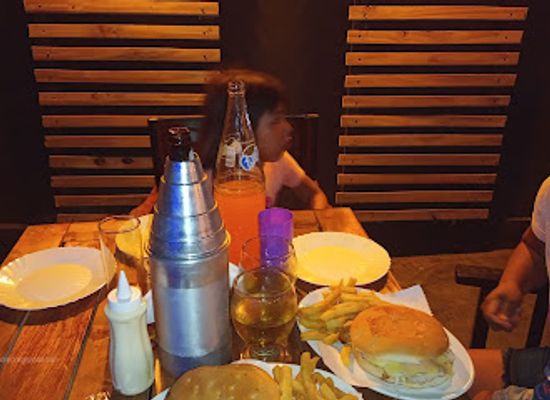 argentina/puerto-iguazu/restaurant/la-churita