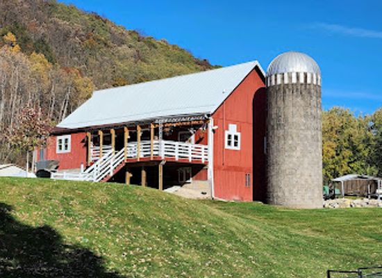 iowa/driftless-area/restaurant/red-barn-campground-restaurant