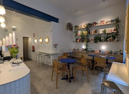 spain/madrid/sol/restaurant/etual-cafe