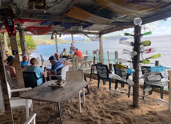 saint-kitts-and-nevis/black-rocks/restaurant/shipwreck-beach-bar