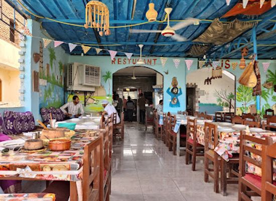 egypt/new-valley/restaurant/restaurant-paris