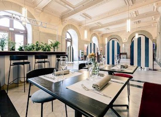 france/rhone-alpes/restaurant/cafe-de-la-plage-grand-theatre-de-geneve