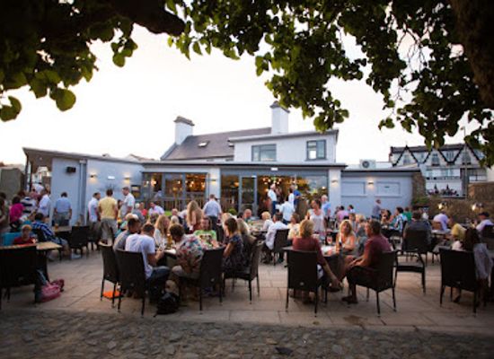 jersey/saint-saviour/restaurant/white-horse-pub-dining