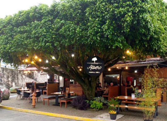 ecuador/tena/restaurant/vilino-albero-pasta-pizza-grill
