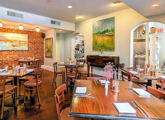south-carolina/sandhills/restaurant/hampton-street-vineyard