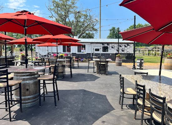 virginia/chesapeake-bay-region/restaurant/the-hive-farm-bar-and-grill