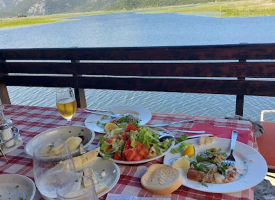 montenegro/lake-skadar/restaurant/fish-restaurant