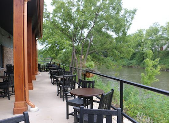 wisconsin/driftless-area/restaurant/driftless-glen-distillery