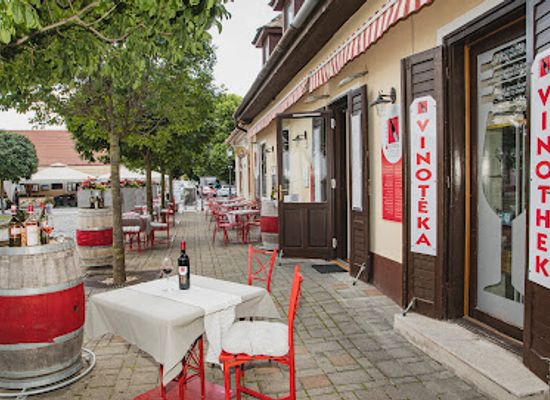 hungary/szigetkoz/restaurant/gaben-restaurant-borbar-es-vinoteka