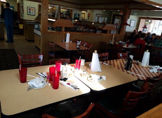 missouri/current-river/restaurant/pizza-hut